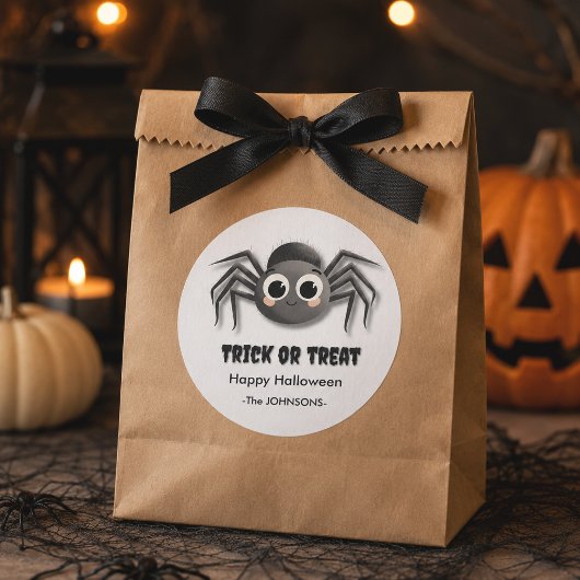 Niedlicher Halloween-Sticker - Trick oder Trete Runder Aufkleber