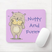 Niedlicher Hamster, der einen Erdnusslila-Cartoon  Mousepad (Mit Mouse)