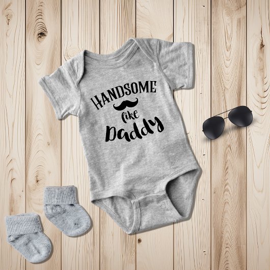 Niedlicher Handsome wie Daddy Typografy Boy Baby Strampler