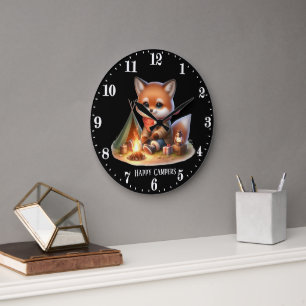Niedlicher Happy Camper Fux Text hinzufügen Große Wanduhr