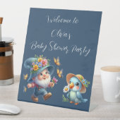 Niedlicher Happy Gnome mit Butterfly Baby Dusche Sockelschild (In Situ)