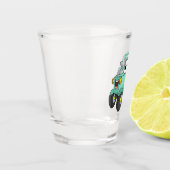 Niedlicher Happy Green Traktor Cartoon Schnapsglas (Links)