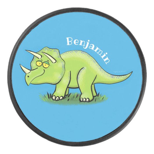 Niedlicher Happy Green Triceratops Dinosaurier Car Eishockey Puck (Vorderseite)