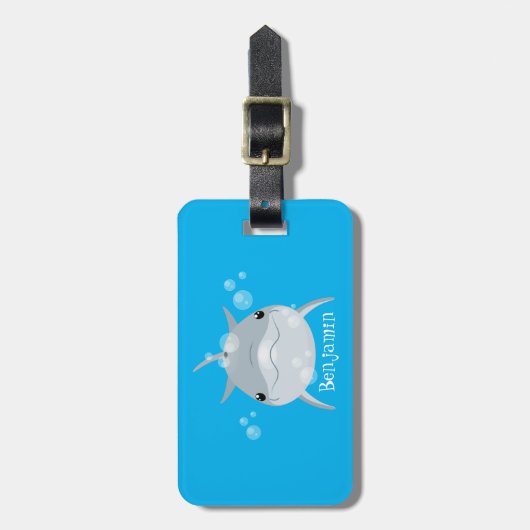 Niedlicher Happy-Kawaii-Delphin-Cartoon Gepäckanhänger (Vorderseite vertikal)
