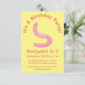 Niedlicher Happy-Rosa-Cartoon Einladung (Stehend Vorderseite)