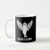 Niedlicher Harfen-Siegel-Welpeunicorn-polares Kaffeetasse (Links)
