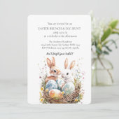 Niedlicher Hase mit dekorativer Vogeljagd und Nest Einladung (Stehend Vorderseite)