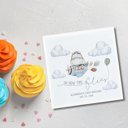 Niedlicher Hippo Fliegt Flugzeug & Wolken, erster Serviette