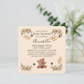 Niedlicher Honigbär und Bienen mit Sonnenblumen Ba Einladung (Stehend Vorderseite)