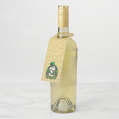 Niedlicher Hund am Sankt Patrick Flaschenanhänger (Angewinkelt)