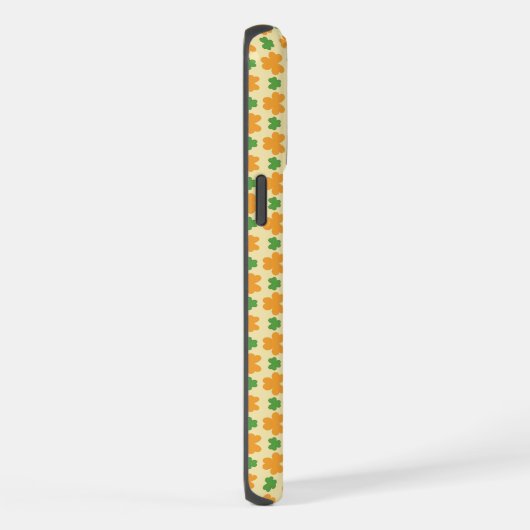 Niedlicher Hund am Sankt Patrick iPhone Hülle (Rechte Seite)