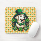 Niedlicher Hund am Sankt Patrick Mousepad (Mit Mouse)