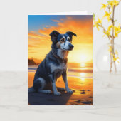 Niedlicher Hund am Strand bei Sunset | Happy Birth Karte (Gelbe Blume)