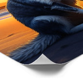 Niedlicher Hund am Strand bei Sunset Poster (Ecke)