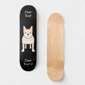 Niedlicher Hund. Der französische Bulldog ist blas Skateboard (Vorderseite)