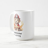 Niedlicher Hund Fireman Anzug Feuerwehrmann in der Kaffeetasse (Vorderseite Links)