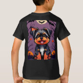 Niedlicher Hund in Halloween-Szene mit Pumpkins T-Shirt (Rückseite)