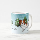 Niedlicher Hund in Winterwald, rot und weiß Papill Kaffeetasse (VorderseiteRechts)