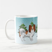 Niedlicher Hund in Winterwald, rot und weiß Papill Kaffeetasse (Links)