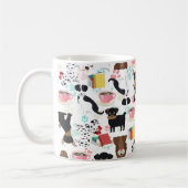 Niedlicher Hund Lover Buch Lover Kaffeetasse (Links)
