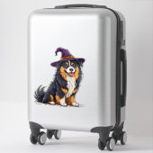 Niedlicher Hund mit einem Halloween-Wizard-Hut Aufkleber (Koffer)