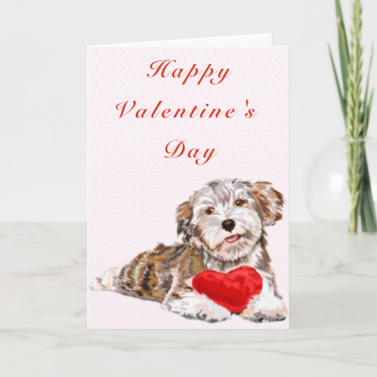 Niedlicher Hund mit Herzgeschenk Valentinstag-Kart Karte (Vorderseite)