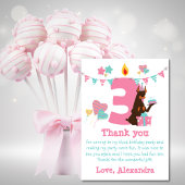 Niedlicher Hund mit Kuchen neben Nummer Drei Gebur Dankeskarte