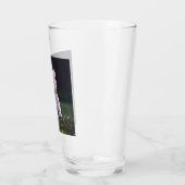 Niedlicher Hund mit weißem Löffel Glas (Links)