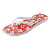 Niedlicher Hund Paws Paw Prints Pattern Beach Red  Badesandalen (Schrägansicht)