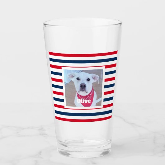 Niedlicher Hund Red White Stripes Patriotisches Fo Glas (Vorderseite)