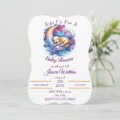 Niedlicher Hund schlafend auf einem halben Mond Einladung (Stehend Vorderseite)