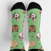 Niedlicher Hundehandskizze Doodle Muster Hundeschl Socken (Oben)