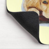 niedlicher Hundehund mit Goldhündchen Mousepad (Ecke)