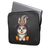 Niedlicher Husky-Hund in einem Hexenhutehund Laptopschutzhülle (Vorderseite Links)