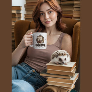 Niedlicher Igel Lesen eines Buches Kaffeetasse