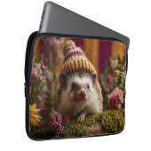 Niedlicher Igel mit einem Strick gestreift Winterh Laptopschutzhülle (Vorne Rechts)