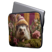 Niedlicher Igel mit einem Strick gestreift Winterh Laptopschutzhülle (Vorderseite Links)