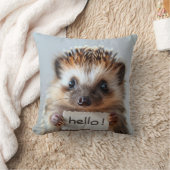 Niedlicher Igel mit "Hallo!"-Schild Kissen (Decke)
