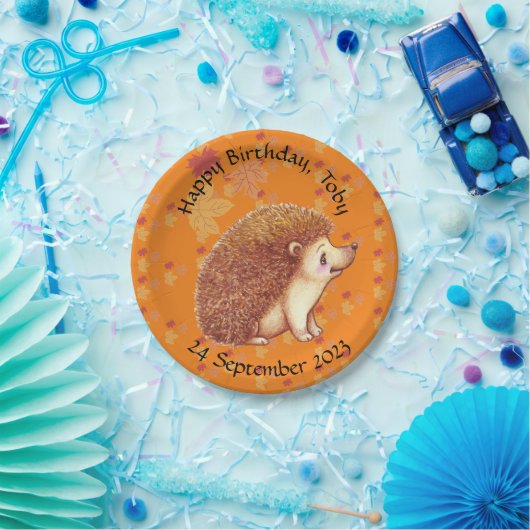 Niedlicher Igel mit orangefarbenen Blätter Pappteller (Party)