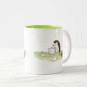 Niedlicher Igel Tier mit doppelseitigem Computer Zweifarbige Tasse (VorderseiteRechts)