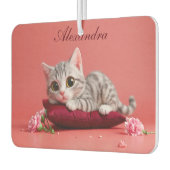 Niedlicher Januar Katze mit Nelken Autolufterfrischer (Links)