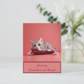 Niedlicher Januar Katze mit Nelken Postkarte (Stehend Vorderseite)