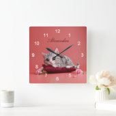 Niedlicher Januar Katze mit Nelken Quadratische Wanduhr (Zuhause)
