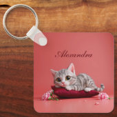 Niedlicher Januar Katze mit Nelken Schlüsselanhänger (Vorderseite)