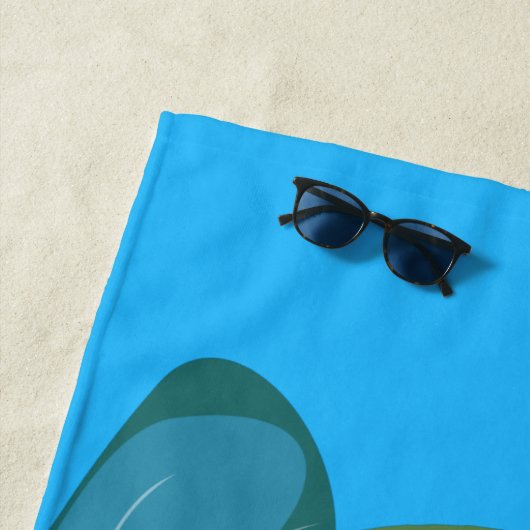 Niedlicher Junge Segelschiff und Hunderuderschiff Strandtuch (Beispiel)