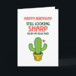 Niedlicher Kaktus Pun Looking Sharp Funny Birthday Karte<br><div class="desc">Die lustige und niedliche Geburtstag-Karte für diejenigen,  die Liebe Pistons und Spaß. Der perfekte Weg,  um Ihren Freunden und der Familie einen guten Geburtstag zu wünschen. Besuchen Sie unseren Shop für mehr Geburtstagskarten Sammlung. Sie finden etwas cooles,  Humorvolles und manchmal sarkastisches Geburtstagskarten für Ihren besonderen Menschen.</div>