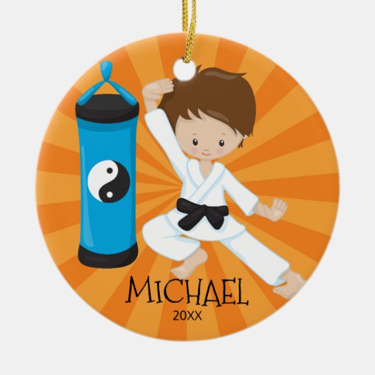 Niedlicher Karate-Jungen-personalisierte Keramik Ornament (Vorne)