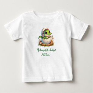 Niedlicher Kawaii Baby Alligator mit Babydusche Baby T-shirt