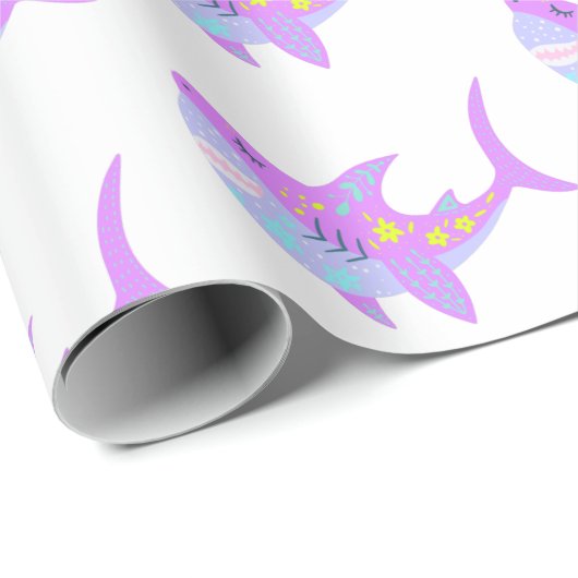 Niedlicher Kawaii Smiling Shark Pattern in Lila Geschenkpapier (Rolleneckpunkt)