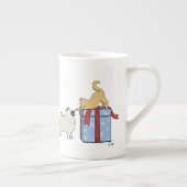 Niedlicher Keeshond Welpe und Kitten Weihnachtsfei Porzellantasse (Rechts)